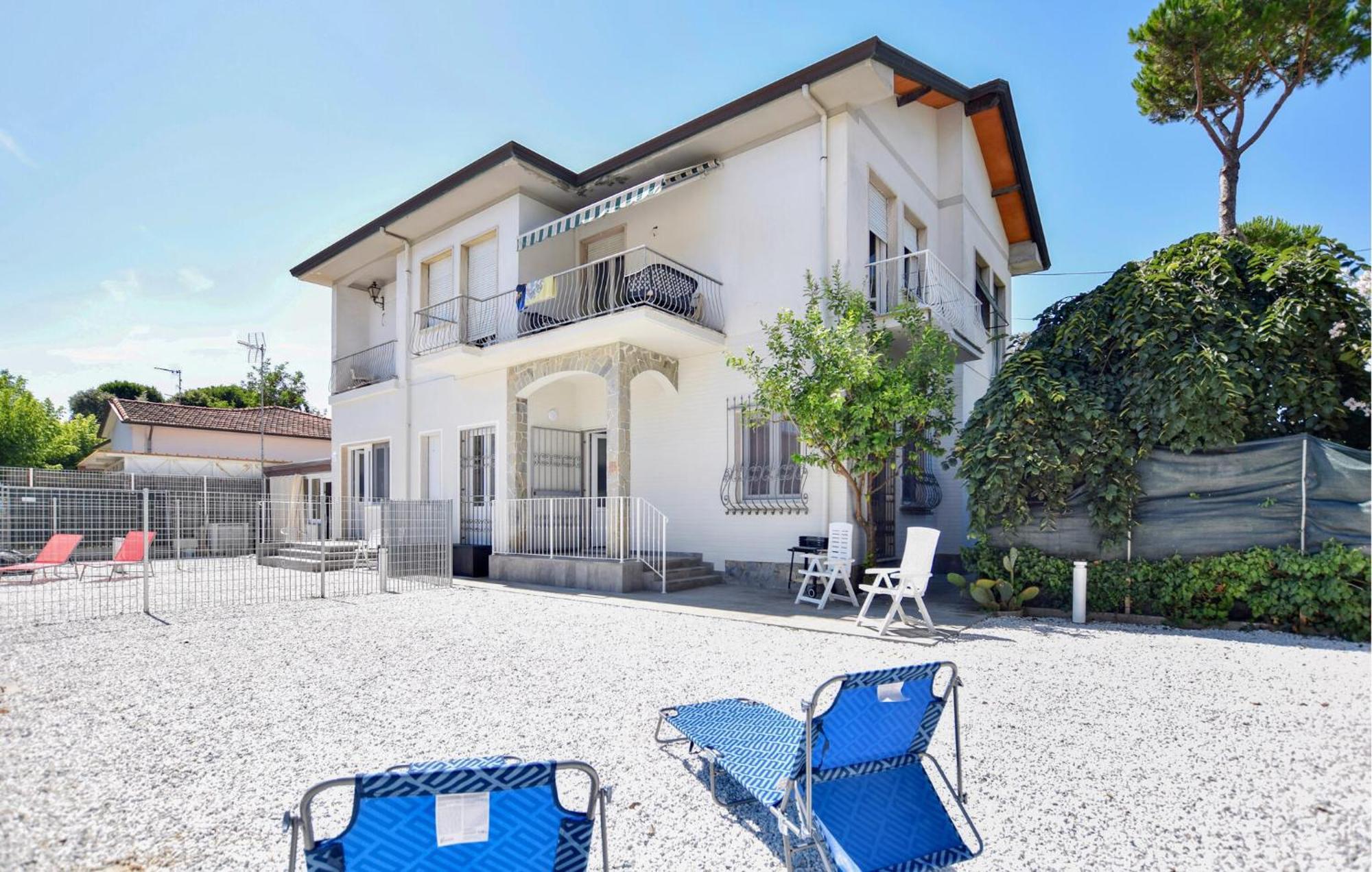 Apartment 2 Bedroom Stunning In